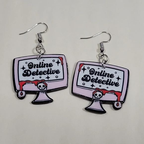 🔥LAST PAIR🔥 Online Detective True Crime Podcast Drop Earrings - Picture 5 of 7